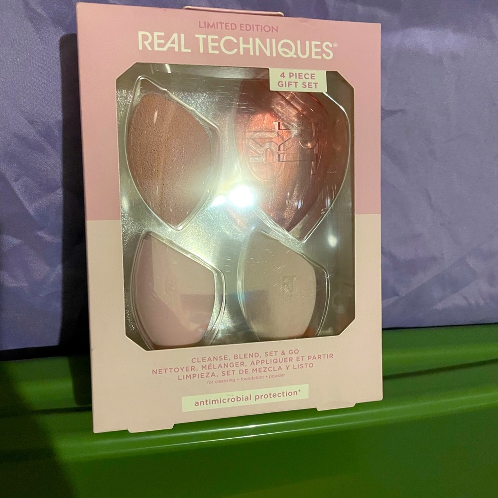 Real tecnhique 4set makeup blender’s